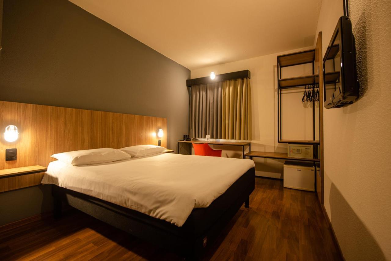 Ibis Betim Hotell Exteriör bild