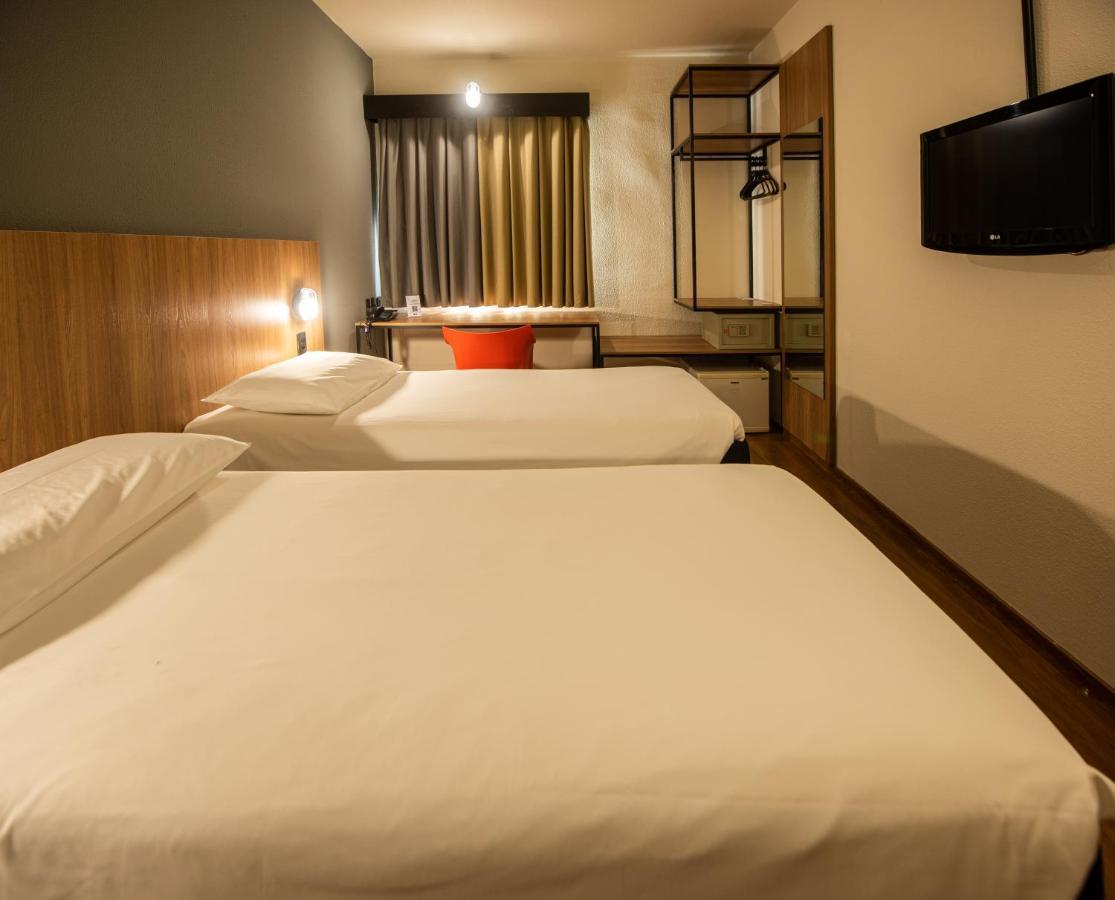 Ibis Betim Hotell Exteriör bild